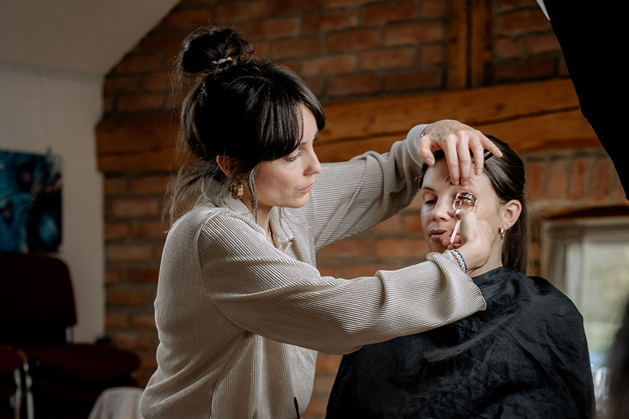 Lounge 6/10 - Beauty Workshops bei Lounge 6/10 - Techniken werden vorgeführt